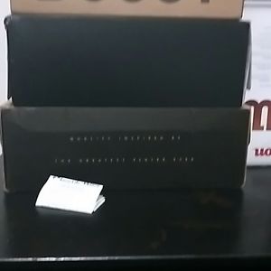 Nice Black dark he il